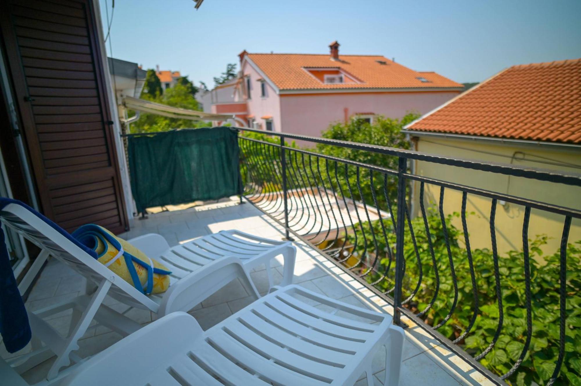 Helena Apartament *