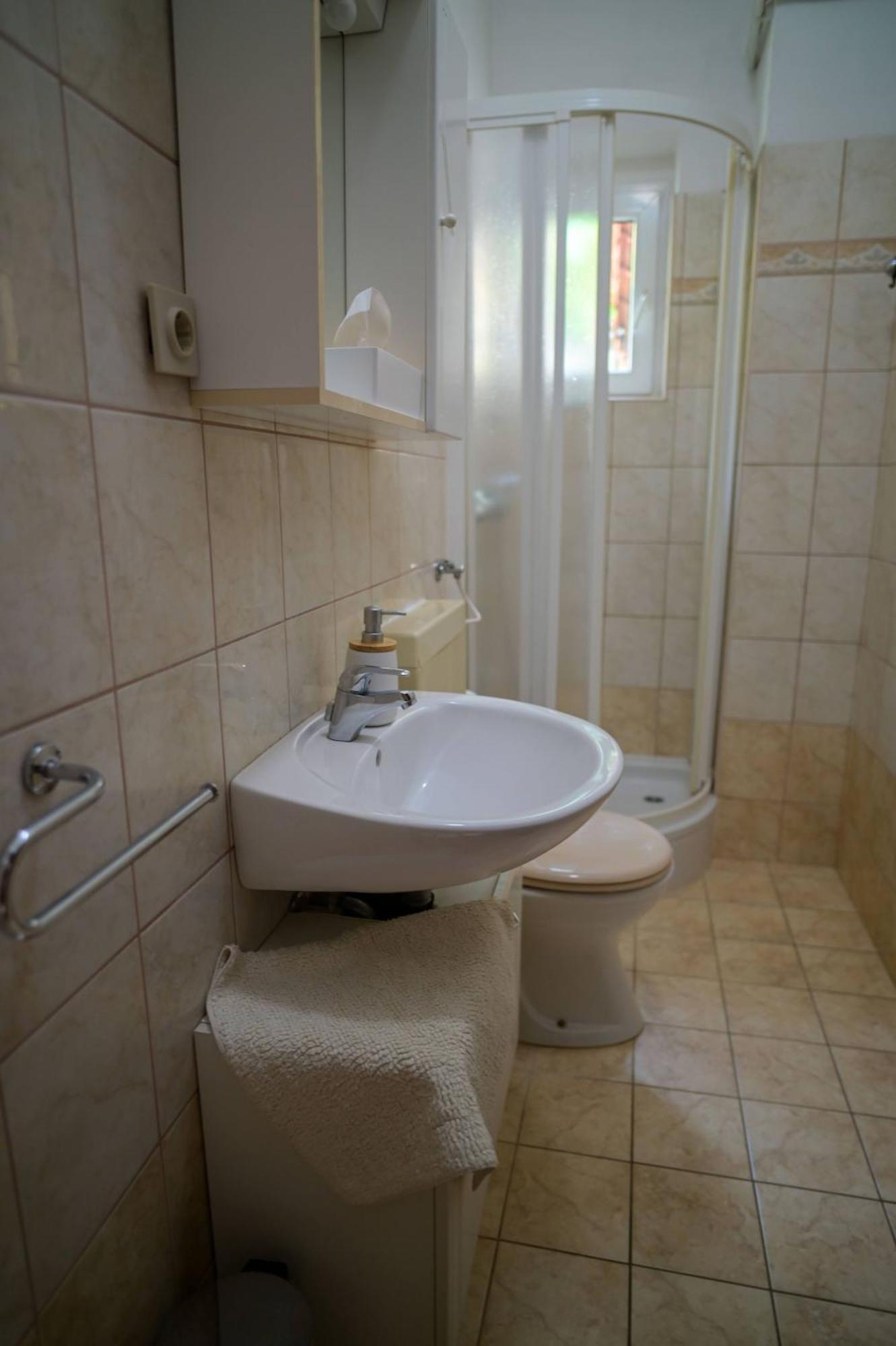 Helena Apartament